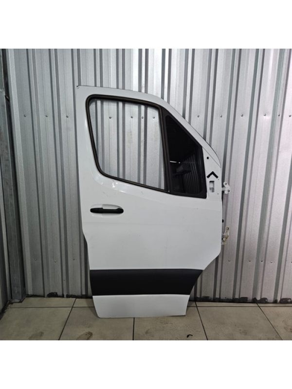 Porta Dianteira Direita Mb Sprinter 416 516 417 2020 À 2025.