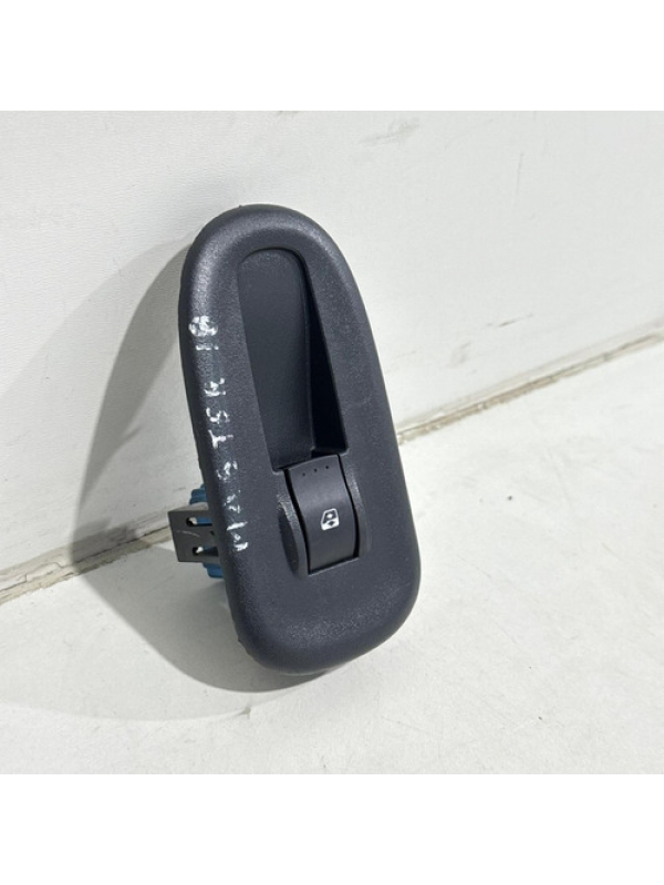 Botão Vidro Elétrico Lado Direito Renault Master 2.3 13 À 22
