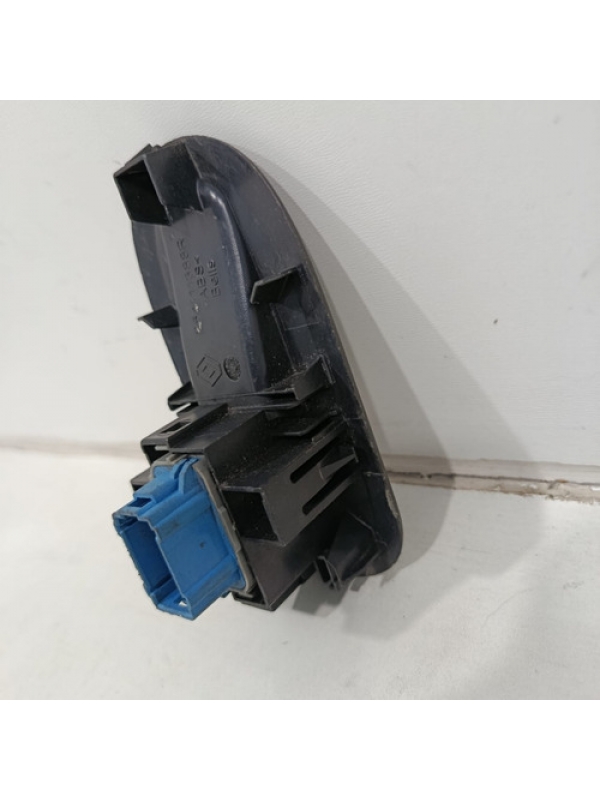 Botão Vidro Elétrico Direito Renault Master 2022 254111388r.