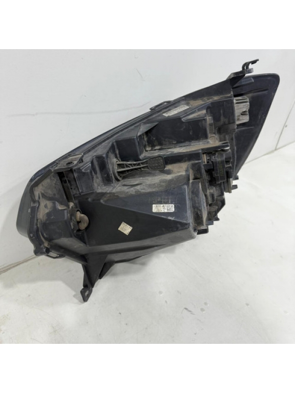 Farol Dianteiro Lado Direito Renault Master 2.3 2023 2024 25