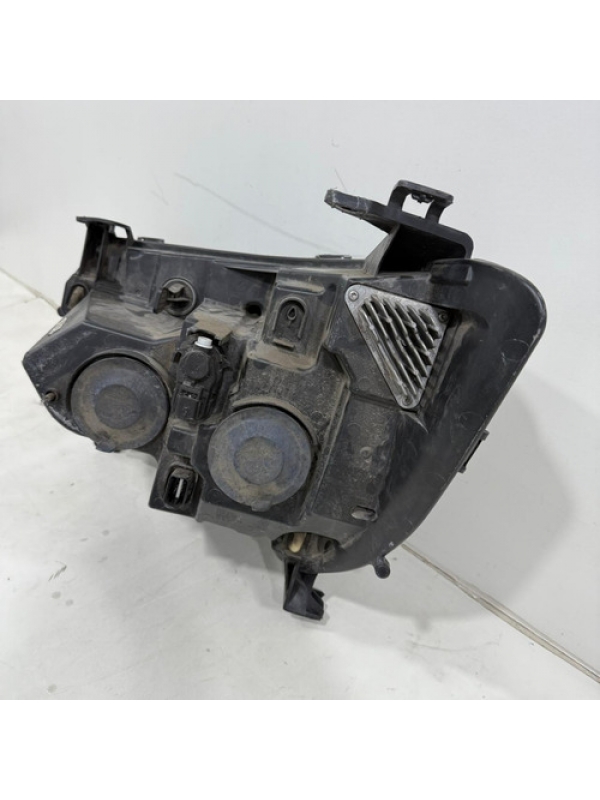 Farol Dianteiro Lado Direito Renault Master 2.3 2023 2024 25