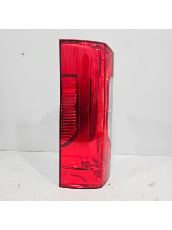 Lanterna Traseira Esquerda Mb Sprinter 416 417 2020 À 2023.