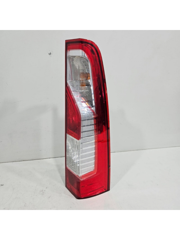 Lanterna Traseira Direita Renault Master 2.3 2013 Até 2022.