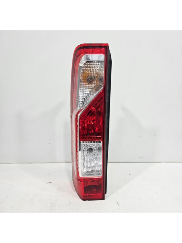 Lanterna Traseira Esquerda Master 2.3 2013 Até 2022 Detalhes