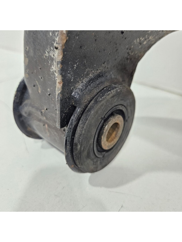 Bandeja Direita Suspensão Mb Sprinter 415 E 416 2013 À 2022.