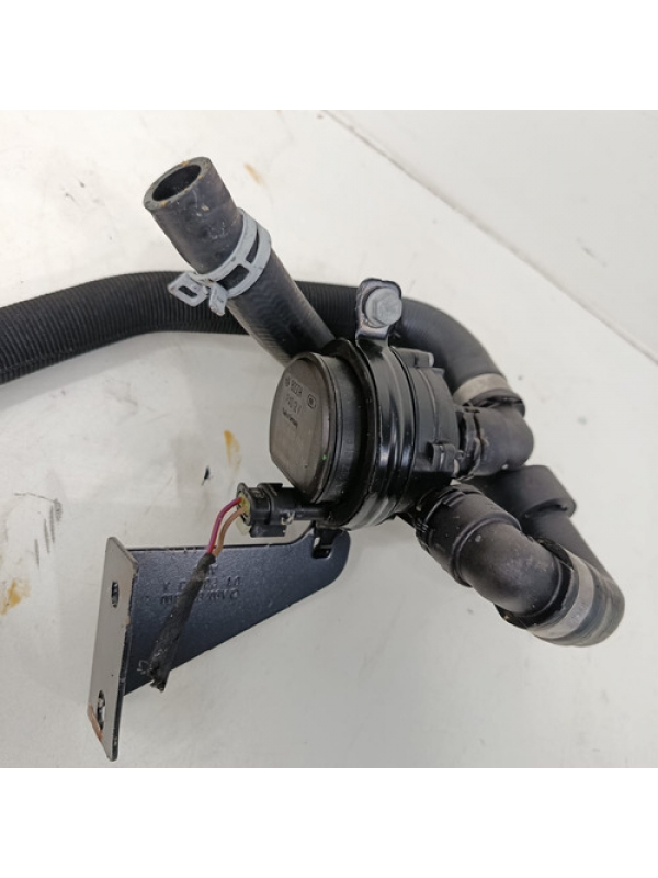 Bomba D'água Auxiliar Mb Sprinter 315 417 517 2023 2024 2025