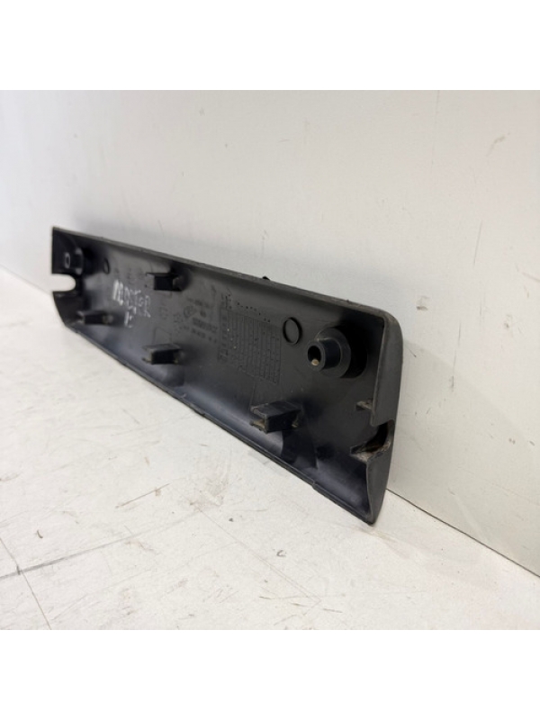 Friso Lateral Traseiro Direito Renault Master 2.5 2006 À 012