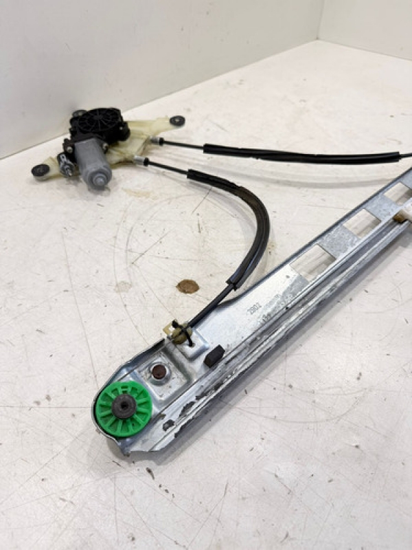 Maquina Vidro Manual Esquerda Renault Master 2.3 2013 À 2022