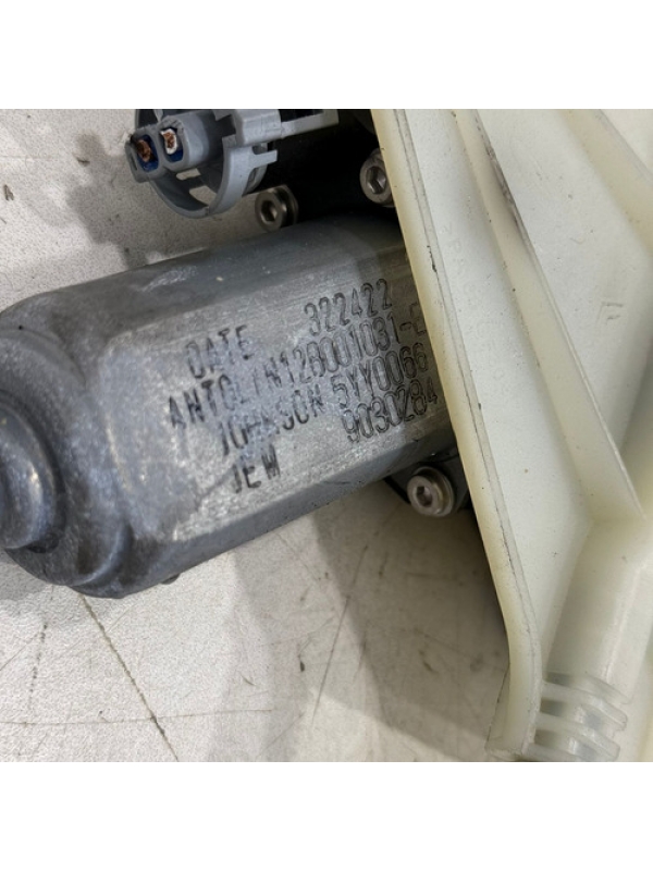 Maquina Vidro Manual Esquerda Renault.