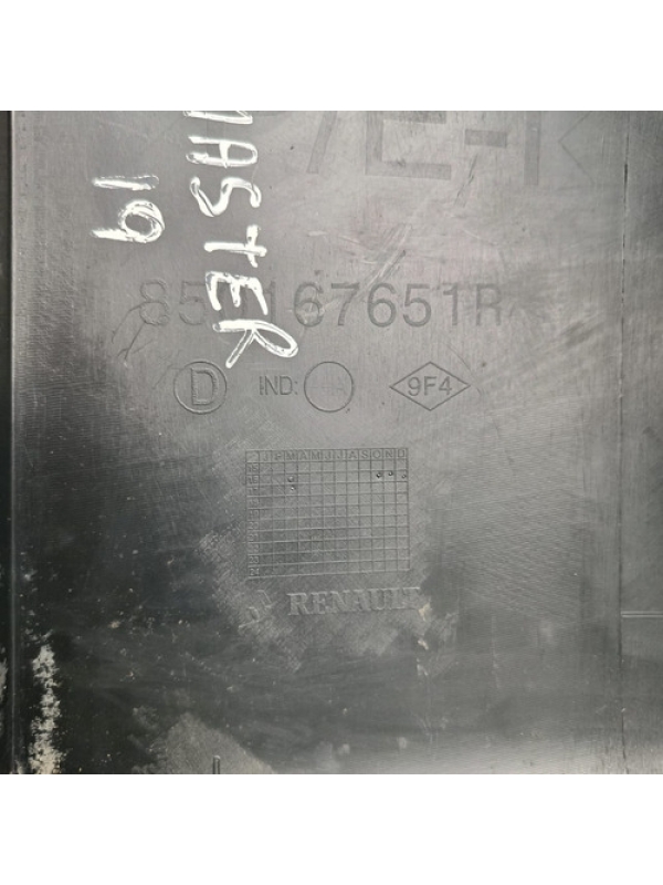 Acabamento Ponteira Traseira Direita Renault Master 013 À 22