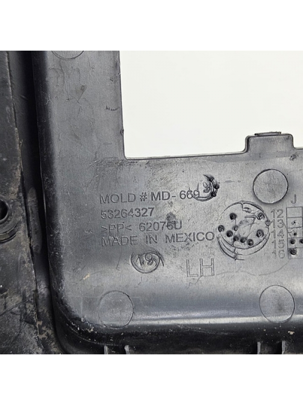 Ponteira Traseira Esquerda Peugeot Boxer 2018 À 2024 Detalhe