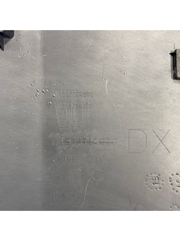 Moldura Lateral Traseira Direita Citroen Jumper 2018 À 2024.