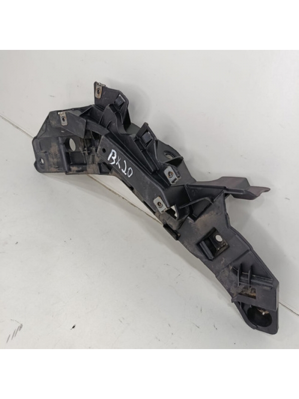 Suporte De Fixação Farol Direito Peugeot Boxer 2018 À 2024 .