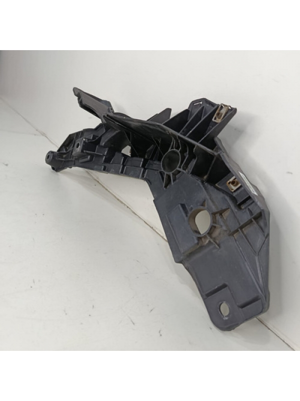 Suporte De Fixação Farol Direito Peugeot Boxer 2018 À 2024 .