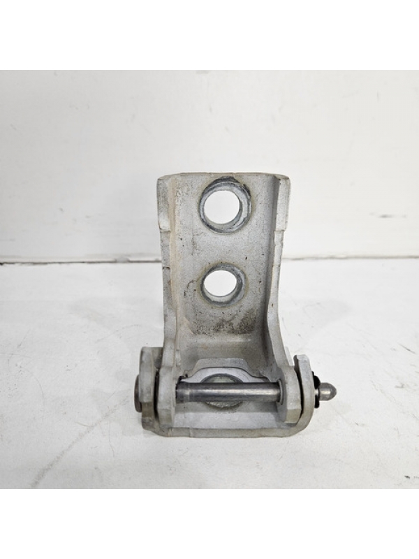 Dobradiça Superior Porta Dianteira Direita Fiat Scudo 2024.