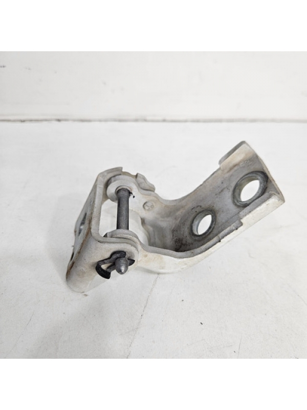 Dobradiça Superior Porta Dianteira Direita Fiat Scudo 2024.