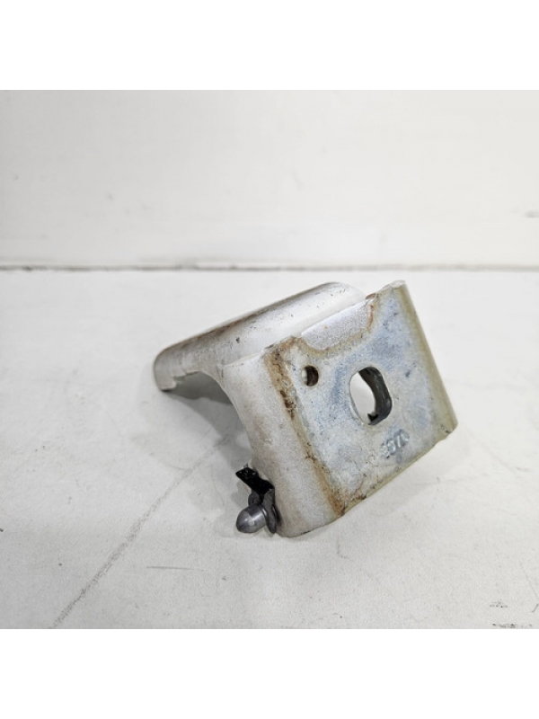 Dobradiça Superior Porta Dianteira Direita Fiat Scudo 2024.