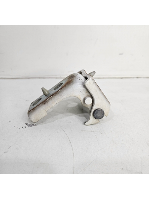 Dobradiça Inferior Porta Dianteira Direita Fiat Scudo 2024.