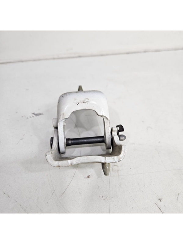 Dobradiça Inferior Porta Dianteira Direita Fiat Scudo 2024.