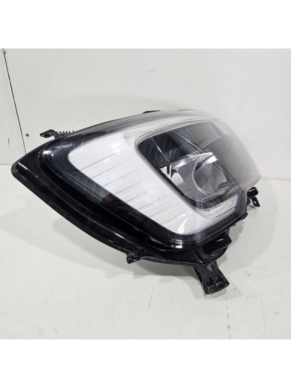 Farol Lado Direito Renault Master 2.3 2023 2024 2025 Detalhe