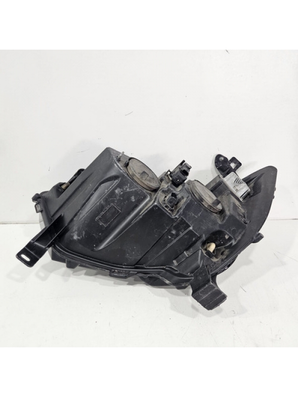 Farol Lado Direito Renault Master 2.3 2023 2024 2025 Detalhe