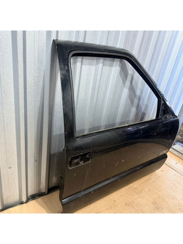 Porta Dianteira Direita Gm Chevrolet Blazer 1996 1997 À 2011