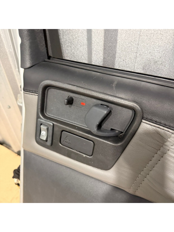 Porta Traseira Direita Chevrolet Blazer 2001 2002 03 À 2011.