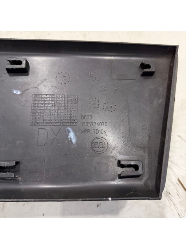 Aplique Friso Porta Dianteira Direita Citroen Jumper 18 À 24