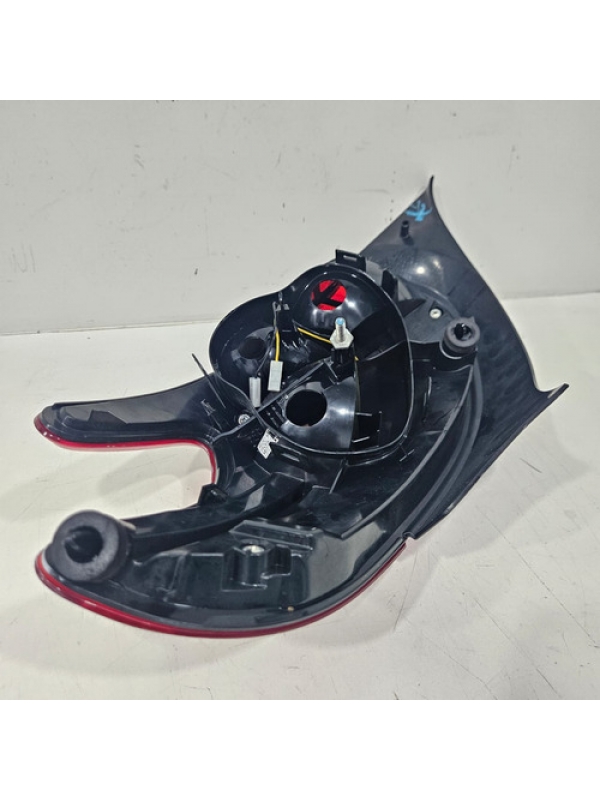 Lanterna Traseira Lado Esquerdo Peugeot 208 2013 2014 E 2015
