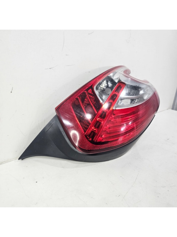 Lanterna Traseira Lado Esquerdo Peugeot 208 2013 2014 E 2015