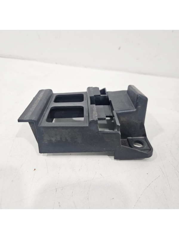 Guia Lado Esquerdo Do Parachoque Mb Sprinter 415 2013 À 2022