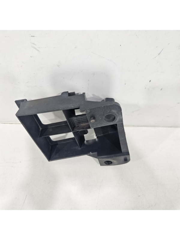 Guia Lado Esquerdo Do Parachoque Mb Sprinter 415 2013 À 2022