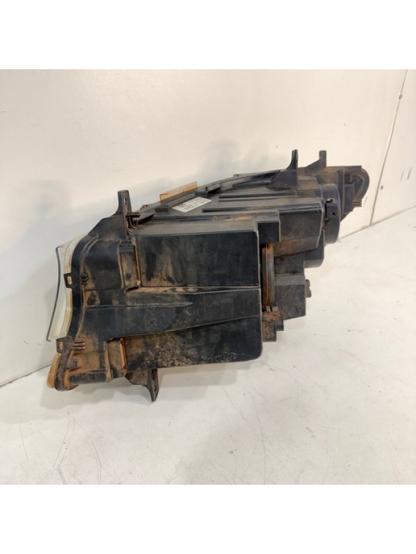 Farol Dianteiro Direito Mb Sprinter 2.0 416 417 2020 À 2025.