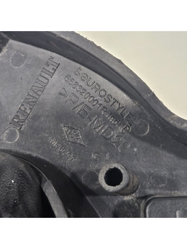 Capa Dobradiça Direita Capô Renault Master 2.3 2013 Até 2022