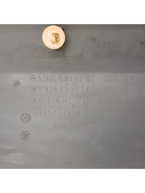 Friso Aplique Lateral Mb Sprinter 516 2020 2021 2022 Detalhe