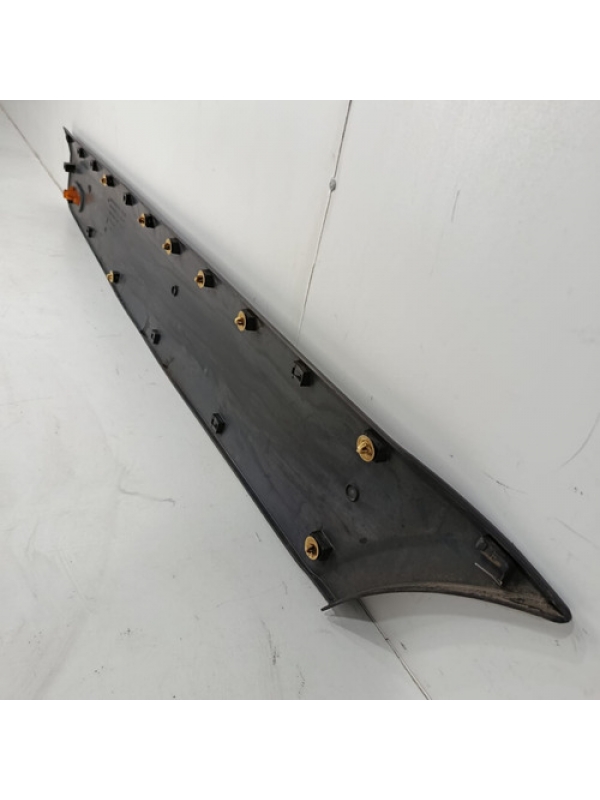 Friso Aplique Lateral Mb Sprinter 516 2020 2021 2022 Detalhe