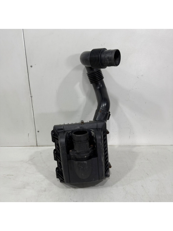 Caixa C/ Mangueira Filtro Ar Renault Master 2.5 2006 À 2012.