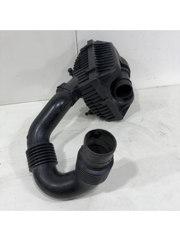 Caixa C/ Mangueira Filtro Ar Renault Master 2.5 2006 À 2012.