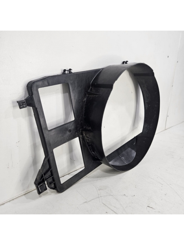 Defletor Do Radiador Ford Transit 2.4 2008 2009 À 2010 2011.