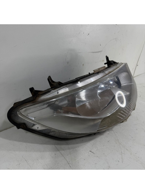 Farol Dianteiro Lado Direito Mb Sprinter 516 20 À 23 Detalhe Direito/passageiro