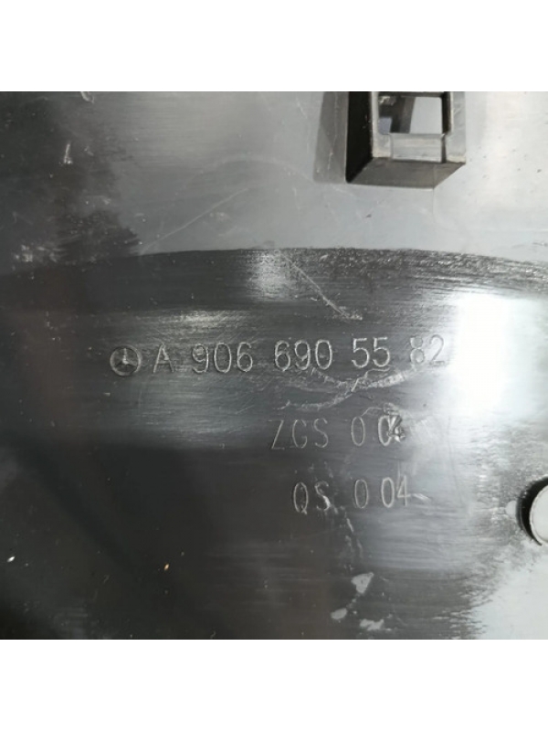 Moldura Friso Paralama Esquerdo Mb Sprinter 415 2013 À 2019. Preto