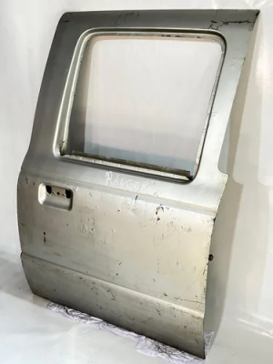 Porta Traseira Lado Direito Ford Ranger 1999 2000 01 À 2003. Dianteira Direita Prateado