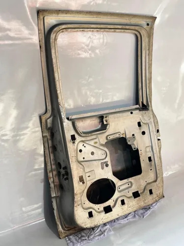 Porta Traseira Lado Direito Ford Ranger 1999 2000 01 À 2003. Dianteira Direita Prateado