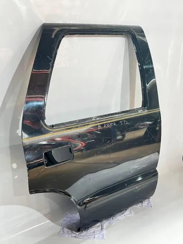 Porta Traseira Lado Direito Chevrolet Gm Blazer 1996 1997 Traseira Direito Preto