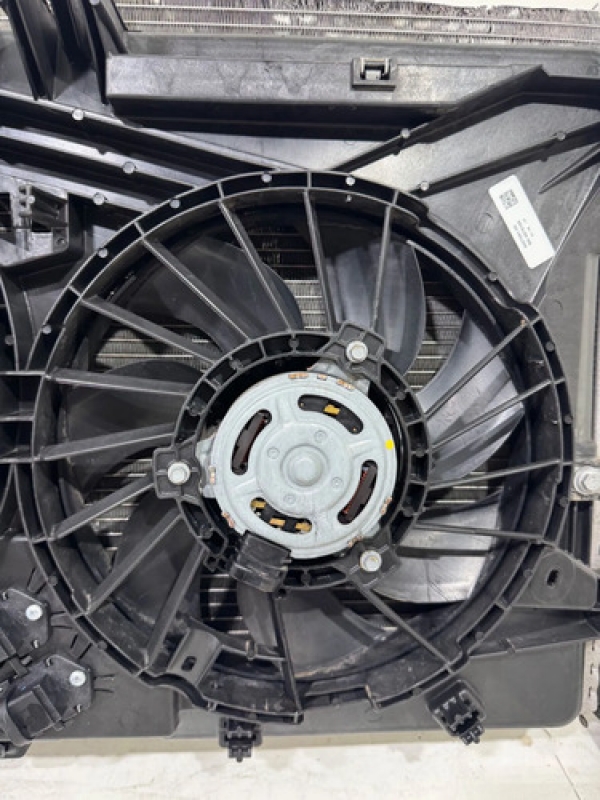 Radiador C/ Ventoinha E Refletor Renault Master 2.3 23 À 26.
